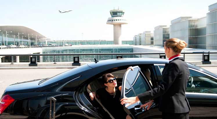 The Benefits of Limo Services at EWR